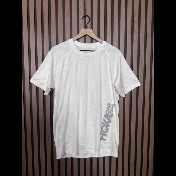 Hoka One One x Rabbit T Shirt Medium Men White Short Sleeve Crewneck Running Tee - Picture 1 of 8